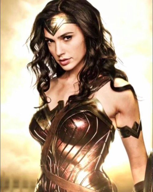 #galgadot #wonderwoman #film #costume #cosplay #actress #beautiful #gorgeous #cute #pretty #hermosa 