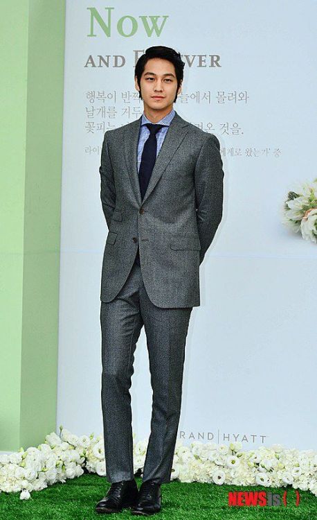 Kim Bum at the wedding of Lee Min Jung and Lee Byung-hunCredits as tagged | Source GoFJY at facebook