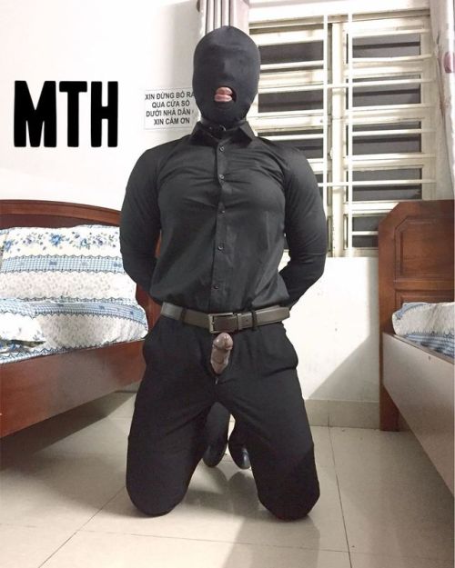 ‪Nguyên 1 cây đen ‬ ‪#bondageairbender #mth #airbendervn ‬ (tại Ho Chi Minh City, Vietna