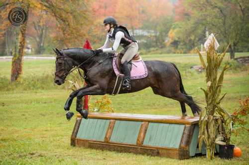 laureninlilly:  This might be my favorite photo of me riding ever- Chliann and I out on XC for a ver