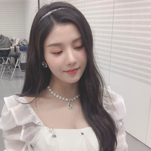 kwon eunbi icons  ♡ like se salvar ♡