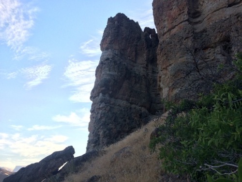 adventurous-watermelon:Geologic heroin at the Pallisades of John Day Fossil Beds Nat'l Monument, Cla