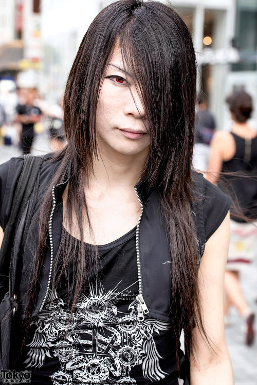 tokyo-fashion:  Kyouka and Kanai on the street in Harajuku wearing dark visual kei/goth-inspired looks featuring items from the Japanese brands h.NAOTO, h.NAOTO Anarchy, h.NAOTO Sixh, Yosuke, Algonquins, and MalkoMalka. Full Looks