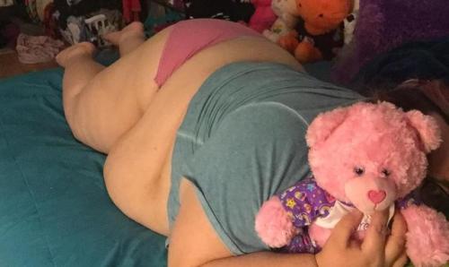 Porn Pics cute-fattie: me being fat in my natural habitat: