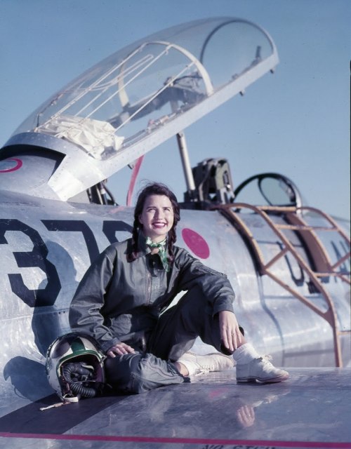 Rosemary Horne, Jet Flying Wife, photographed by Joe Scherschel for Life magazine, 1956