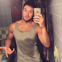 malefeed: chomin86: Soy tan romántico que