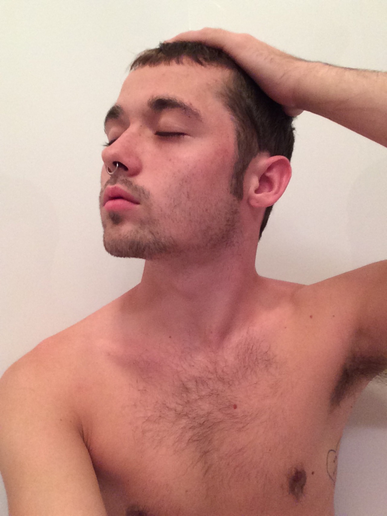 colbucci:  owlvampire:  ew  Lmao so I noticed that’s your self promo, so like I’m
