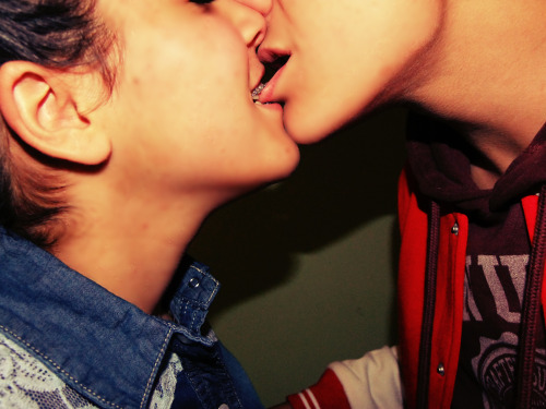 ii-loveee-u:  http://ii-loveee-u.tumblr.com/ Always follow back  ♥ 