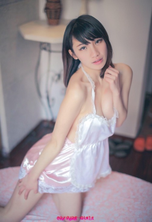 asianmodelshd: Yan Jian Jian 颜浅浅 Follow for more at: asianmodelshd.tumblr.com awesomeseethroughs.tum