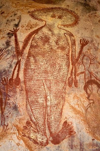 newguineatribalart:Wandjina painting on cave wall