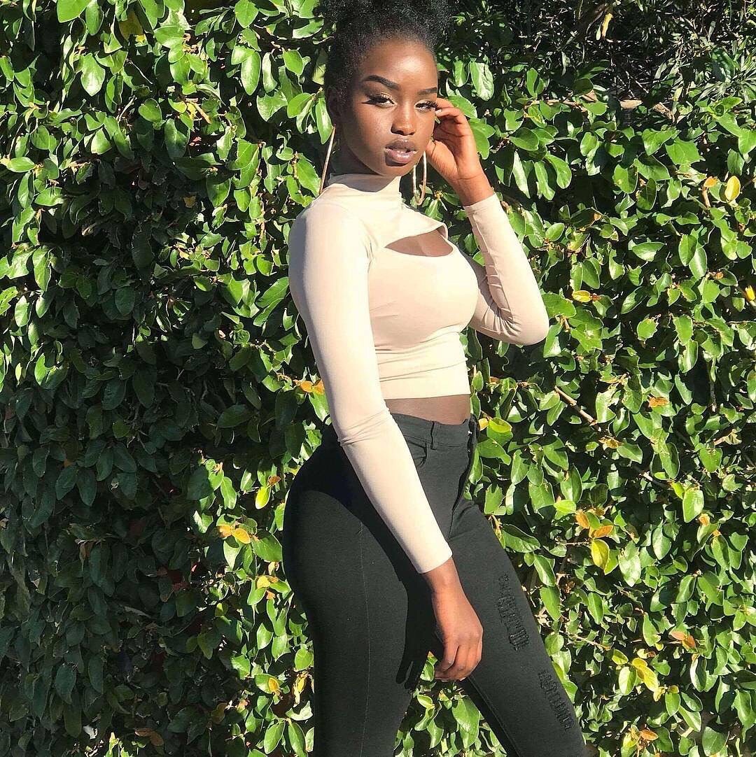 darkmelaningirls:  @ Nancy.dewy