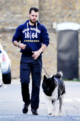 conquerandestroy:  amancanfly:  Henry Cavill was seen walking with his buddy Kal