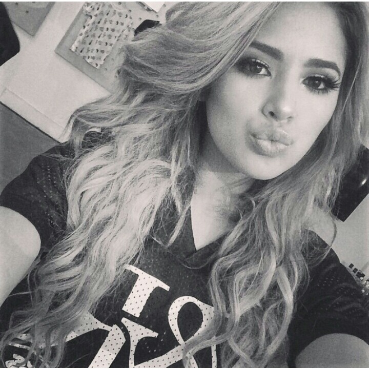 mizzjasminevillegasnewz:  Hair and make up finally done after sound check