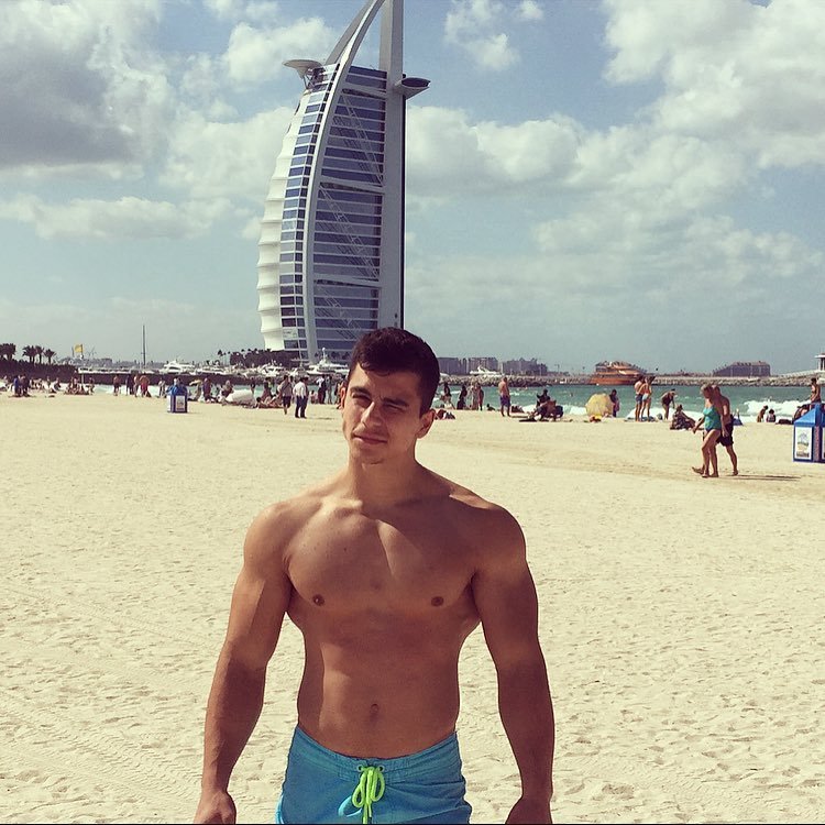 serbian-muscle-men:  Serbian street workout athlete Dejan