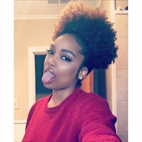 the10slagcommandments:  bruh-in-law:Aarielle Andrews  Aaliyah Andrews These Slags Are nice, light skinned & Refreshing :)