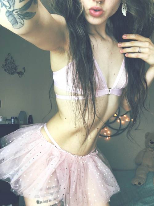 pinkbbygirl:Look Daddy, I’m a pretty pink princess! (personal photo)