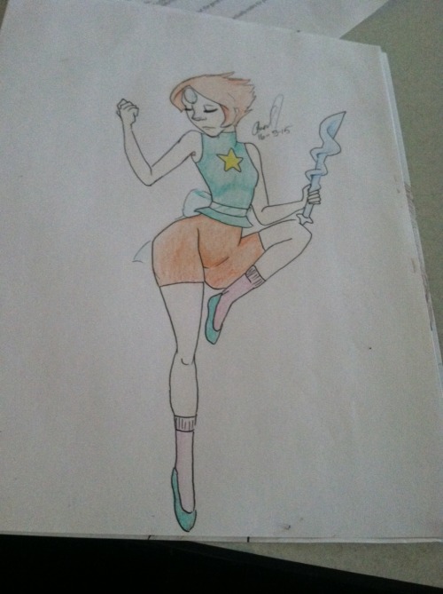 sw33tbroshellablog:I drew pearl for the first time today and it’s really shitty but I love her