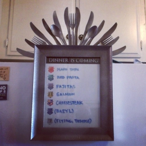 littlemissmutant:gameofthrones:I made a Game of Thrones themed dinner planning menu for my fridge.GI
