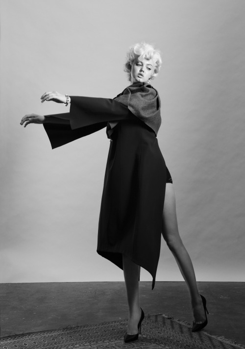 blackxocd:  CLICK HERE FOR ALL BLACK FASHION