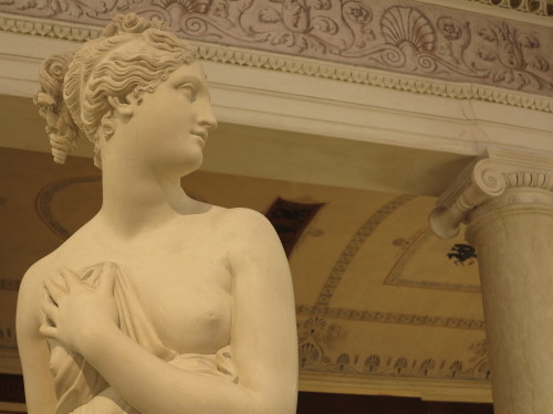 visitorscasino:  Antonio Canova, Venere italica (particolare), 1812 seen @museocorrer, Venezia 2016 