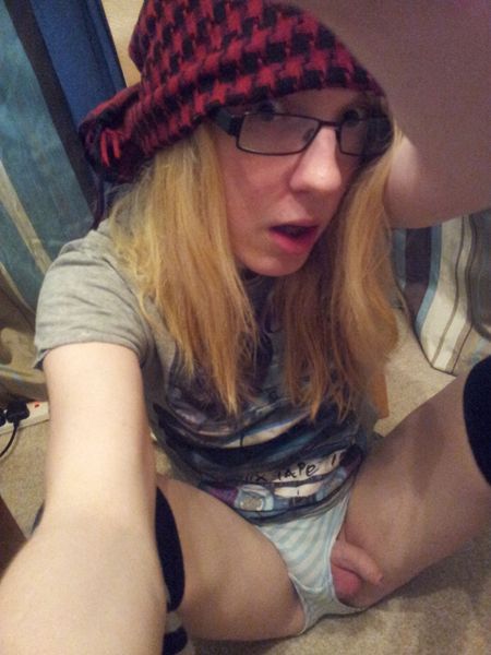femboyfever:  Clover