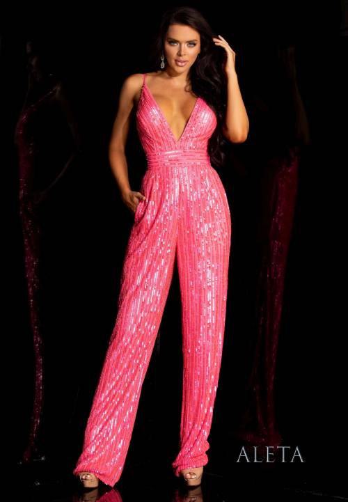 jumpsuit szn. Check out this International Prom look http://www.internationalprom.com @AletaOfficial