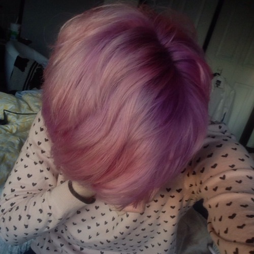 greifseed:I ombre’d my roots to purple so that I could avoid bleaching them and the results were bet