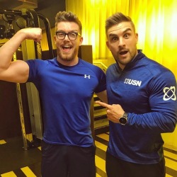 chrisjonesgeek:  “Putting this guy through his paces 😏”….is what @ryanjterry said when @attitudemag sent me to pick up some Bodybuilding tips from this superstar. Check out the article online (attitude.co.uk) #TransformationTuesday #Motivation