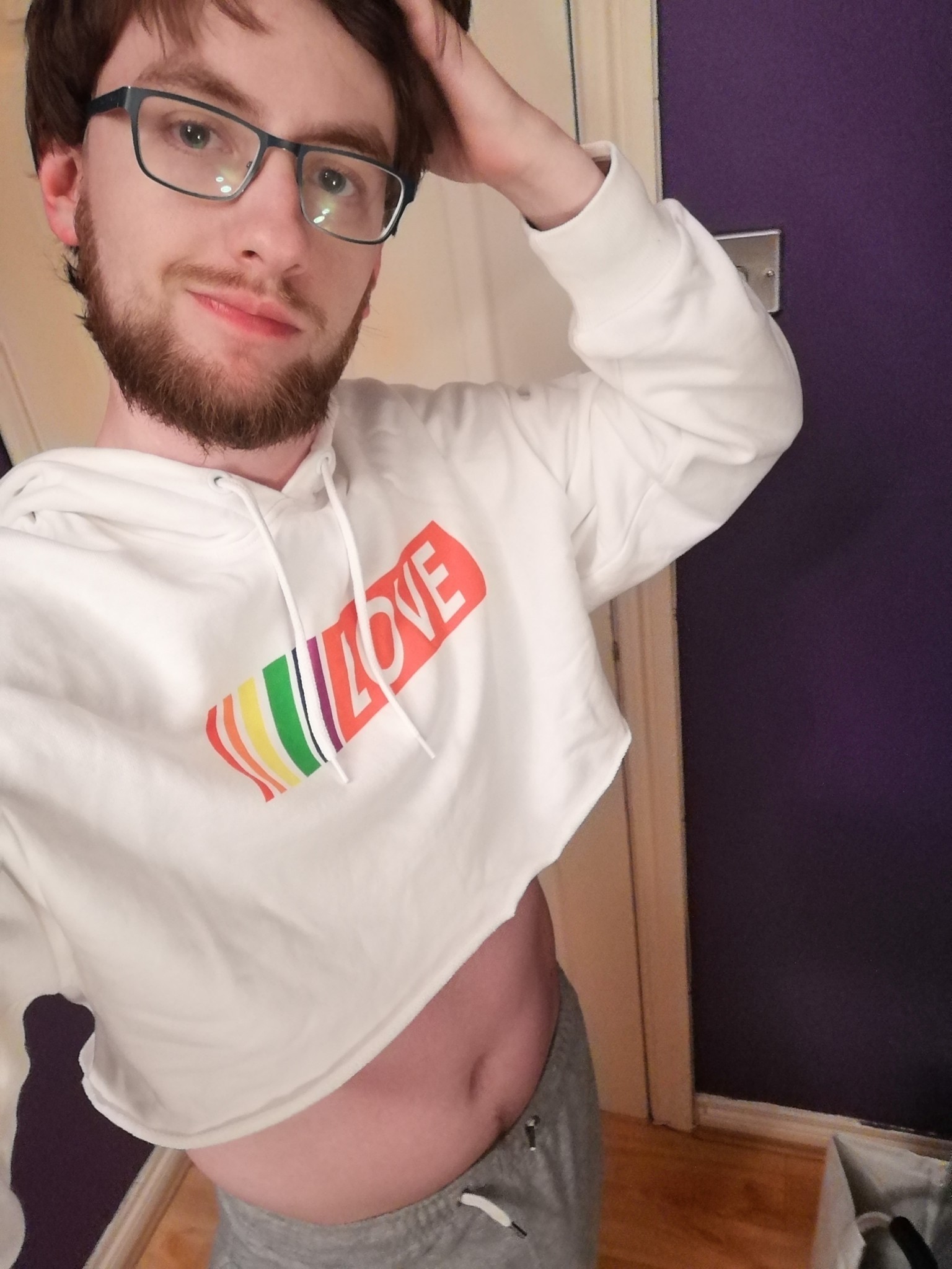 istareintothevoid:Loving my new crop top