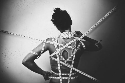 imostrinonsononegliarmadi: art-of-risa:  Queste foto sono state fatte dal fotografo Christian Sampso