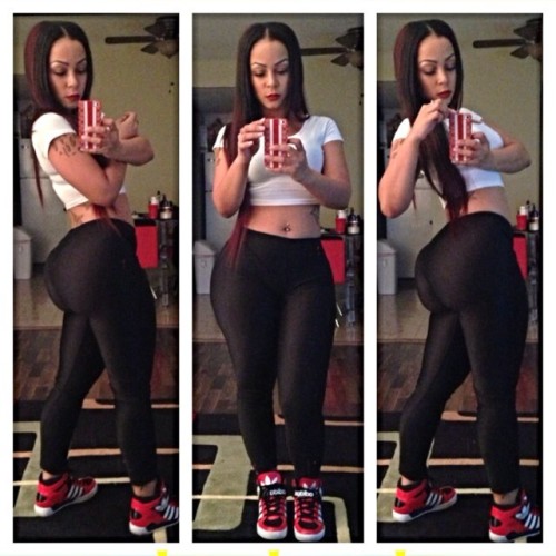 mercedesmorr:  I look too goood :)