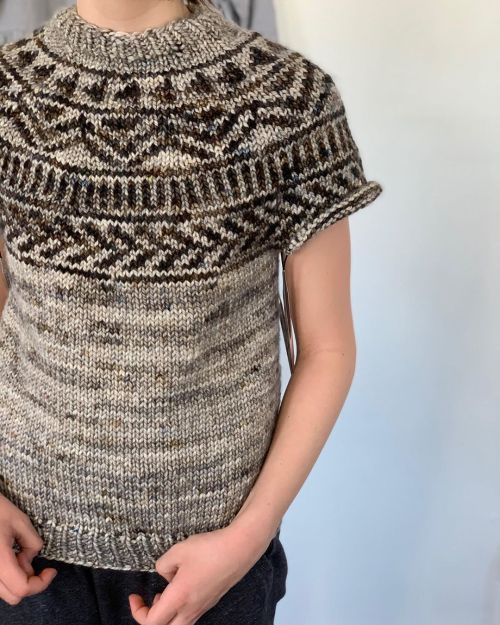 Planter Pullover progress report! The body is done, the first is perfect, and it’s time for sl