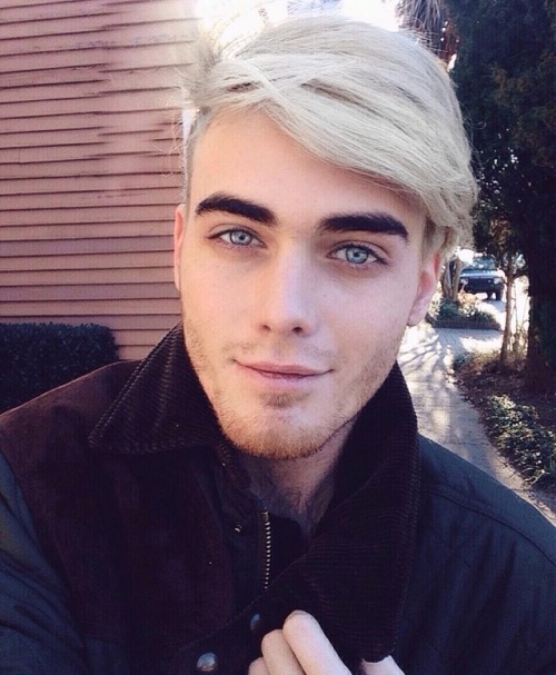 ★ ·.·´¯`·.·★ [ Hunter Watson ] ★·.·´¯