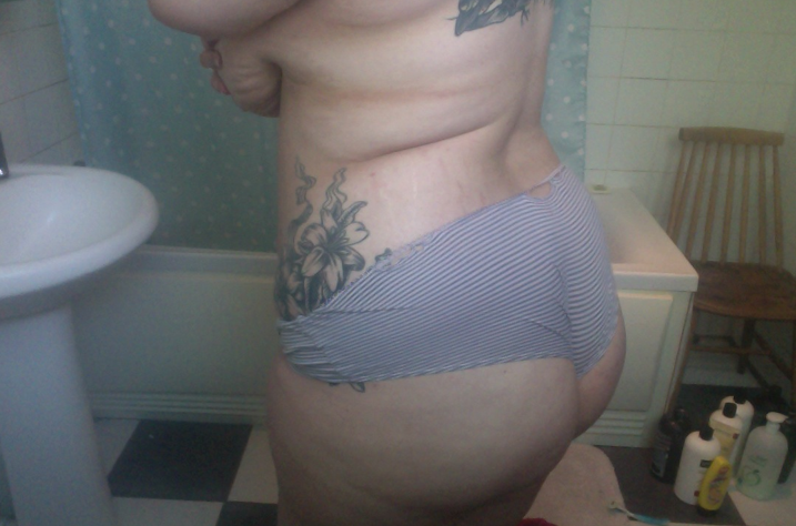 tr0llop:  laptop nudes, ayeeee