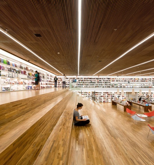 bookpatrol:  A beautiful bookshop in Brazil The people of Brazil have something else