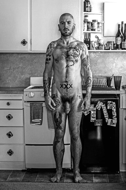 abeautifulindiscretion:Kitchen Patroling