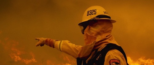 instructor144:  submissive-seeking:  FUCKING MORONS!!!!! We’re sitting on the highway waiting for law enforcement to find some self centered asshat with mother fucking drones. Wind is pushing fire hard and fast our way. So we are rotors up in the next