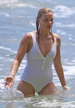 ladiesmansblog:   Margot Robbie    