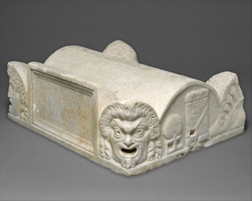 Marble lid of a cinerary chest, fashioned to look like the roof of a barrel-vaulted building with ac