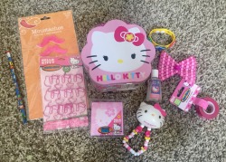 papabear-and-princess:  We are super excited to announce our second official giveaway!!! This one is (mostly) Hello Kitty themed!  What you’ll win: -A Hello Kitty lunch box  -a kandi bracelet and hair bow -Little snap bracelet -Toy story pencil -Hello