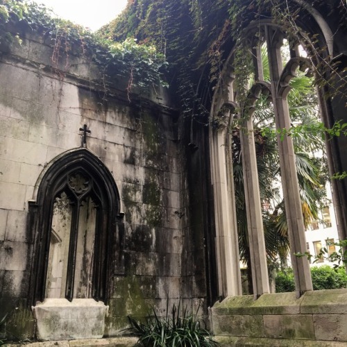 moonandserpent: The Ruins of St. Dunstan-in-the-East, London, 2017.  © Moon and Serpent