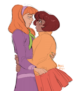 arielries:  theyre Dating 