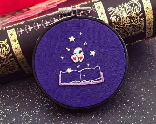 guileheroine:a tiny magical hoop (3″)ig / twitter / etsy