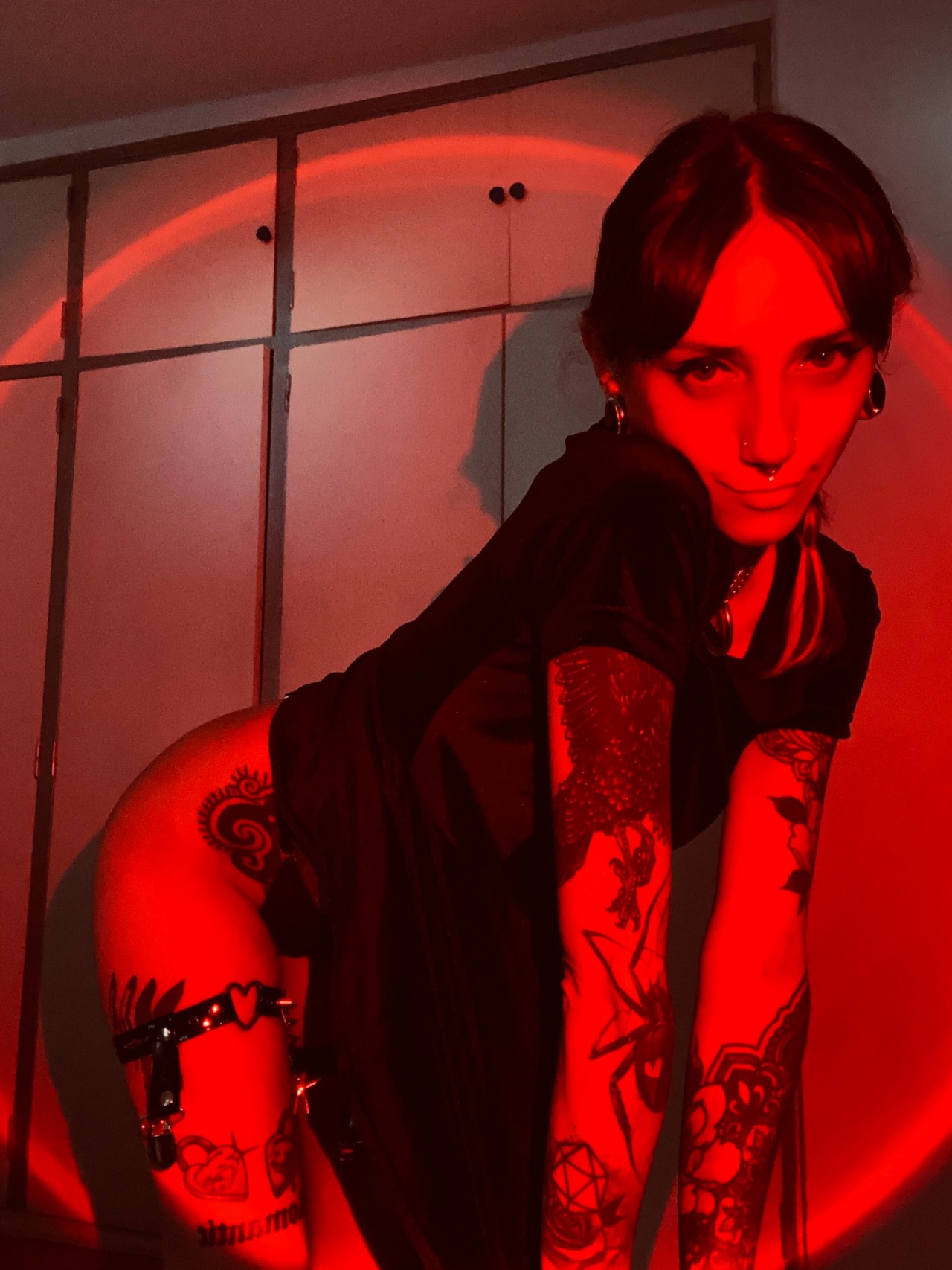 alphafemvle:Serving slutty Wednesday Addams 🔪🩸more of me here 🖤 | twitter | back up