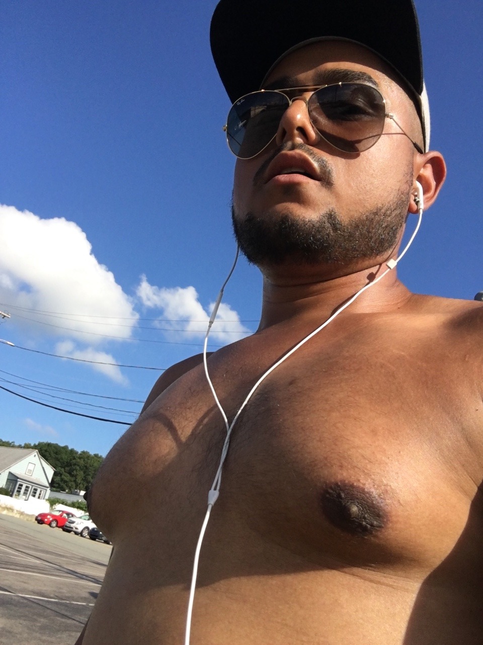 blowurmind3009:  blowurmind3009:  Finally headed inside Dunking donuts, still shirtless and proud, ordered an iced coffee; headed to the bathroom and peed, finally heading back!   This was the most exciting part, ordering with my tits out, the guy at