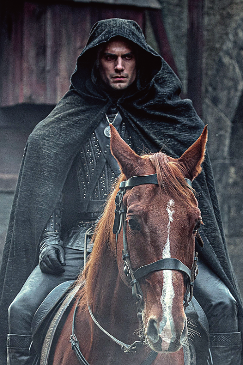 henrycavilledits:HENRY CAVILL as Geralt of Rivia in Netflix’s “The Witcher”