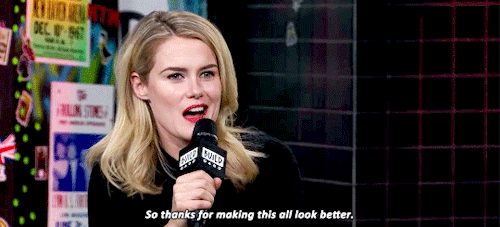 stydiaislove:Krysten Ritter & Rachael Taylor Stop By To Chat About “Jessica Jones”Cute friendshi