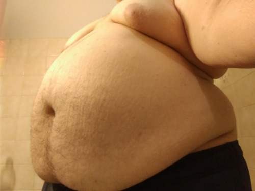 johnnyfatboy: piggys-gainer:  fatty-piggy:  Just a post recapitulating my weight gain journey : Janu
