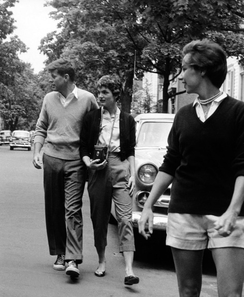 voxsart: Got My Sneakers On. John F. Kennedy, with Jacqueline and Ethel Kennedy, Georgetown, 1954.