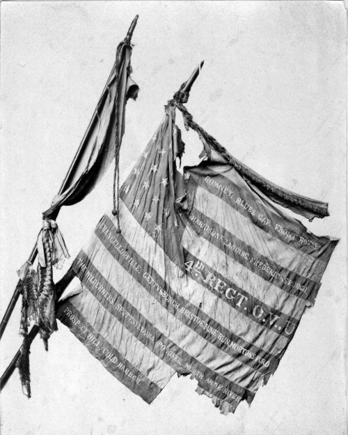 gunsandposes:The battle flags of the 4th Ohio Volunteer Infantry during the American Civil War. From